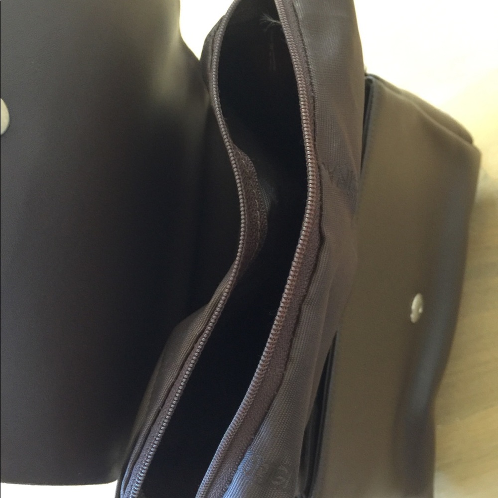 Brand New Mandarina Duck Leather Purse - Picture 9 of 11